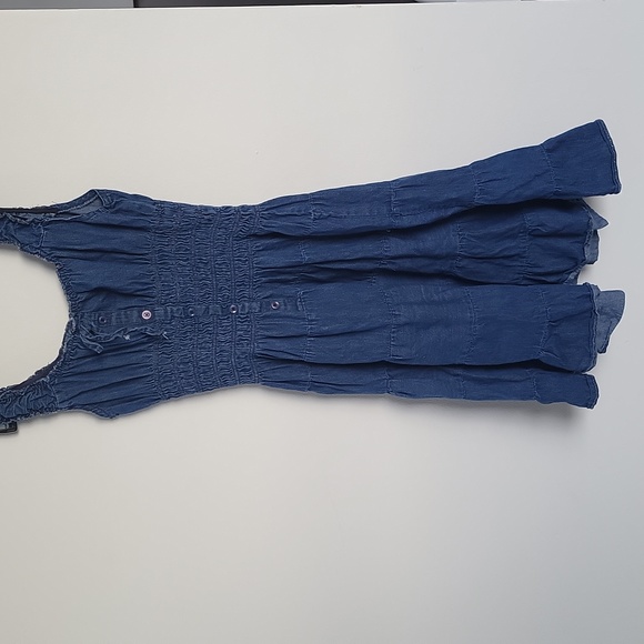 Dress - Picture 1 of 3